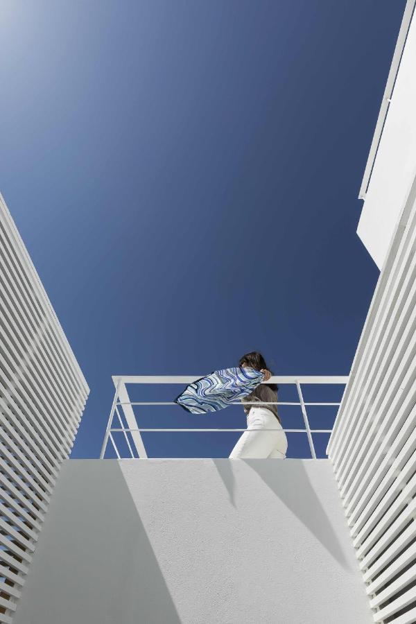 Cubic Mykonos Seafront Design Suites Орнос Екстериор снимка