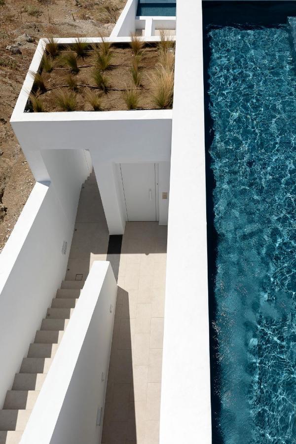 Cubic Mykonos Seafront Design Suites Орнос Екстериор снимка