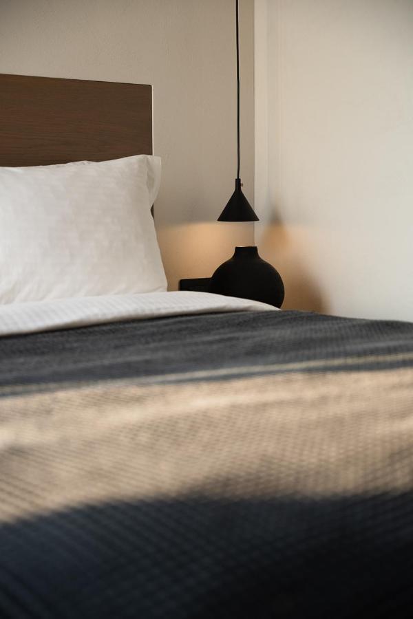Cubic Mykonos Seafront Design Suites Орнос Екстериор снимка