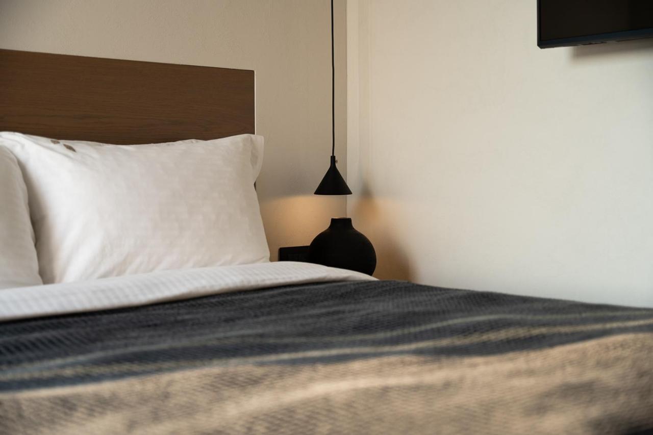 Cubic Mykonos Seafront Design Suites Орнос Екстериор снимка